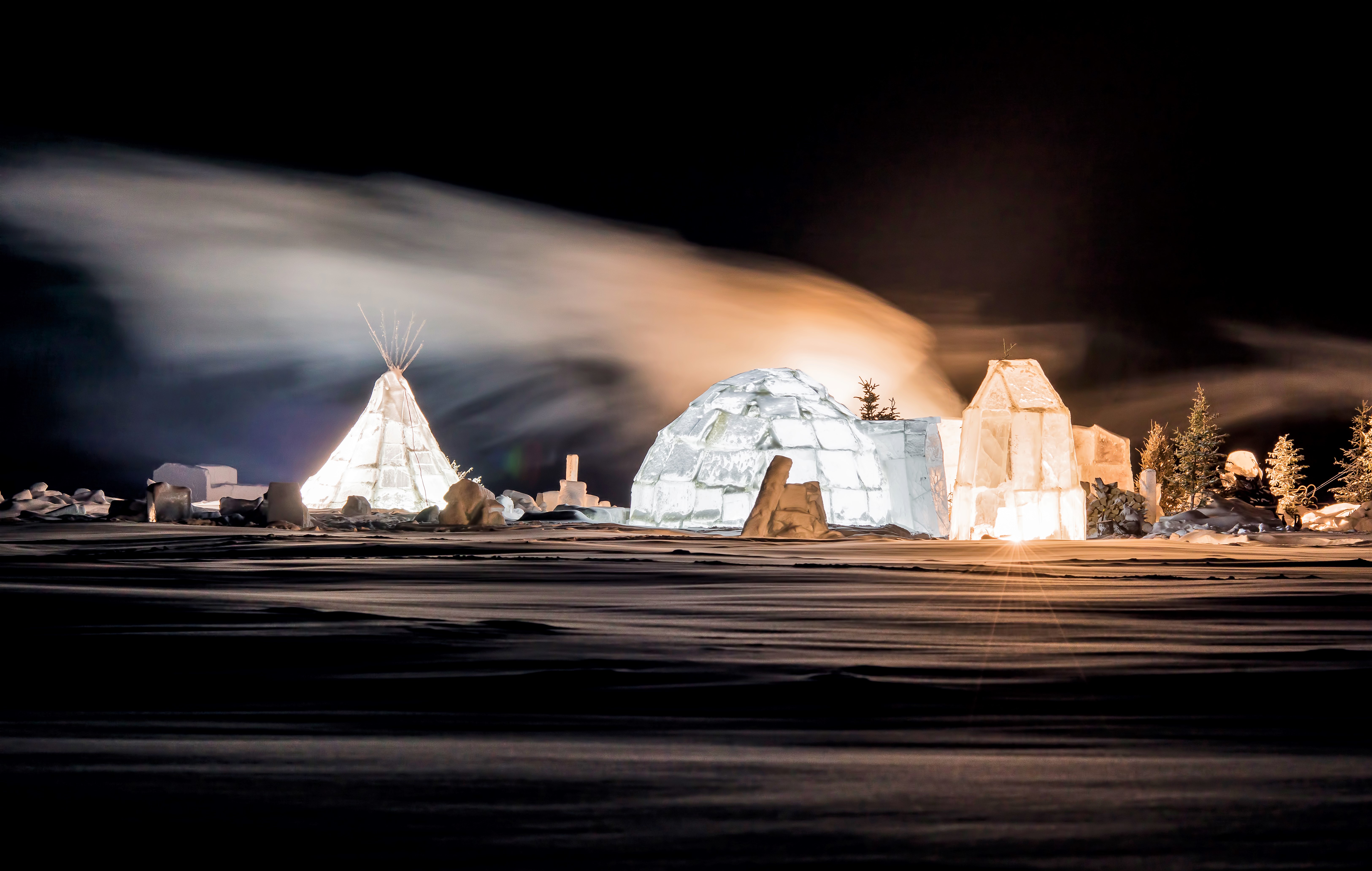 Igloo in Inuvik with Tundra North Tours